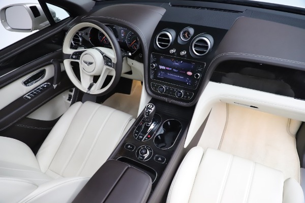 Used 2018 Bentley Bentayga Onyx Edition for sale Call for price at Alfa Romeo of Greenwich in Greenwich CT 06830 23