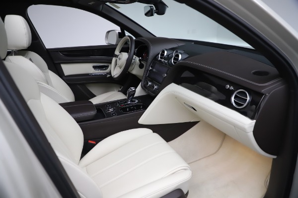 Used 2018 Bentley Bentayga Onyx Edition for sale Call for price at Alfa Romeo of Greenwich in Greenwich CT 06830 28