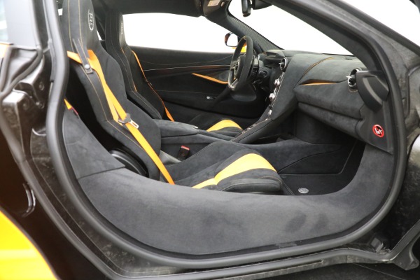 Used 2021 McLaren 720S LM Edition for sale $369,900 at Alfa Romeo of Greenwich in Greenwich CT 06830 25
