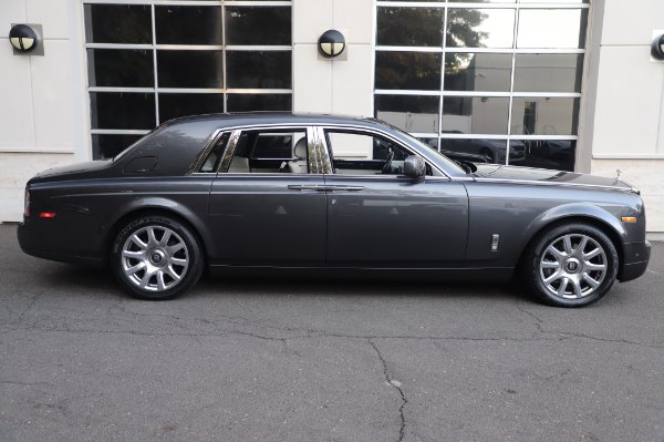 Used 2014 Rolls-Royce Phantom for sale Sold at Alfa Romeo of Greenwich in Greenwich CT 06830 11