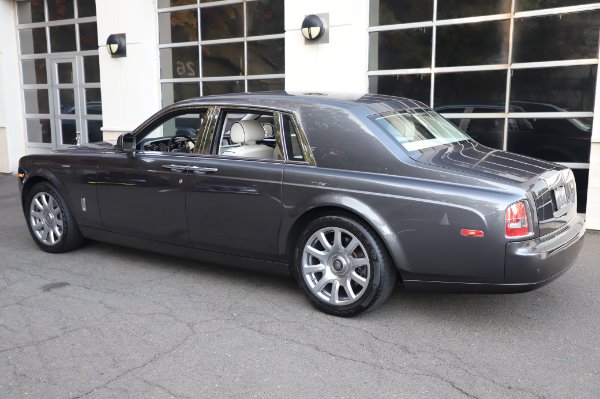 Used 2014 Rolls-Royce Phantom for sale Sold at Alfa Romeo of Greenwich in Greenwich CT 06830 9