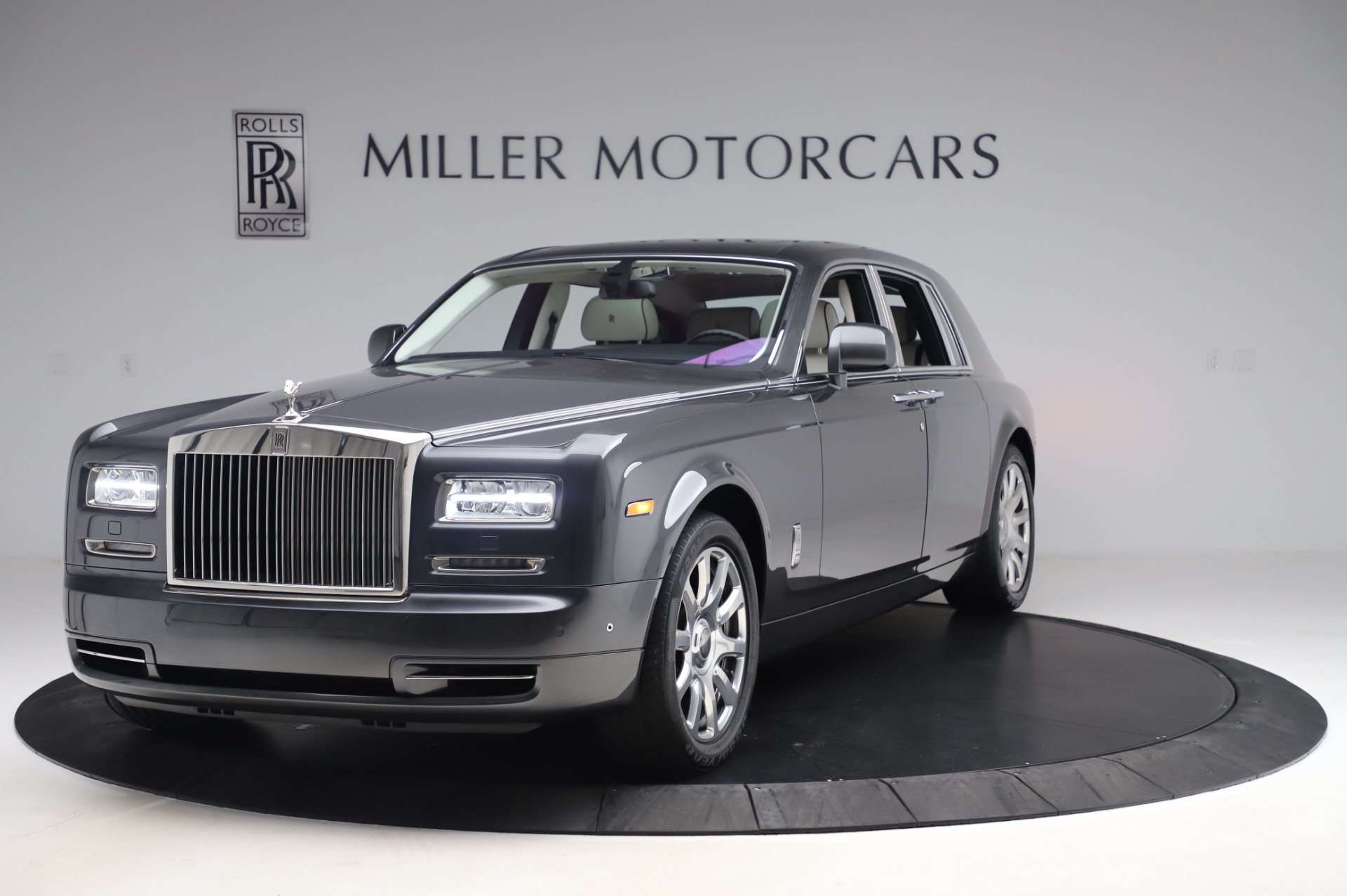 Used 2014 Rolls-Royce Phantom for sale Sold at Alfa Romeo of Greenwich in Greenwich CT 06830 1