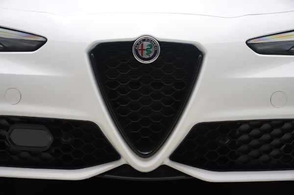 New 2020 Alfa Romeo Giulia Ti Sport Q4 for sale Sold at Alfa Romeo of Greenwich in Greenwich CT 06830 13