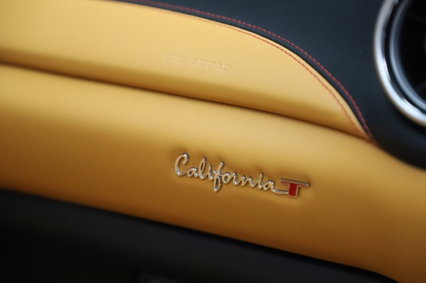 Used 2016 Ferrari California T for sale Sold at Alfa Romeo of Greenwich in Greenwich CT 06830 28