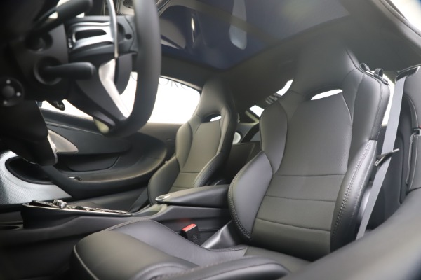 New 2020 McLaren GT Luxe for sale $247,125 at Alfa Romeo of Greenwich in Greenwich CT 06830 16