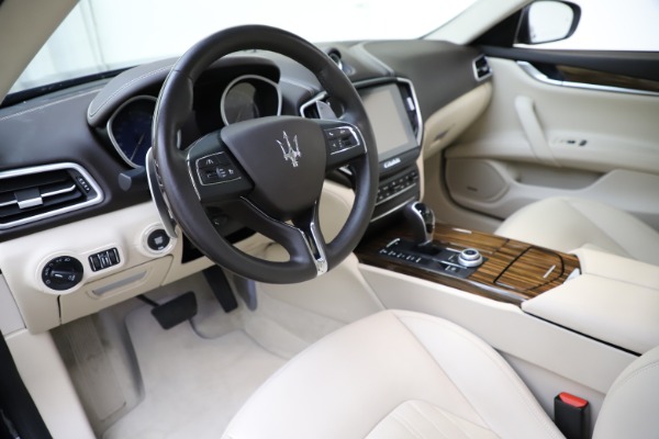 Used 2017 Maserati Ghibli S Q4 for sale Sold at Alfa Romeo of Greenwich in Greenwich CT 06830 13