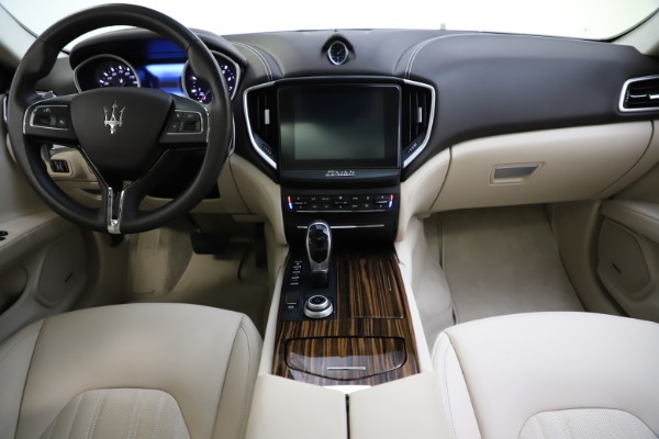 Used 2017 Maserati Ghibli S Q4 for sale Sold at Alfa Romeo of Greenwich in Greenwich CT 06830 16