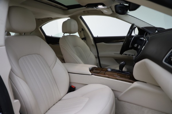 Used 2017 Maserati Ghibli S Q4 for sale Sold at Alfa Romeo of Greenwich in Greenwich CT 06830 22