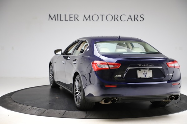 Used 2017 Maserati Ghibli S Q4 for sale Sold at Alfa Romeo of Greenwich in Greenwich CT 06830 5