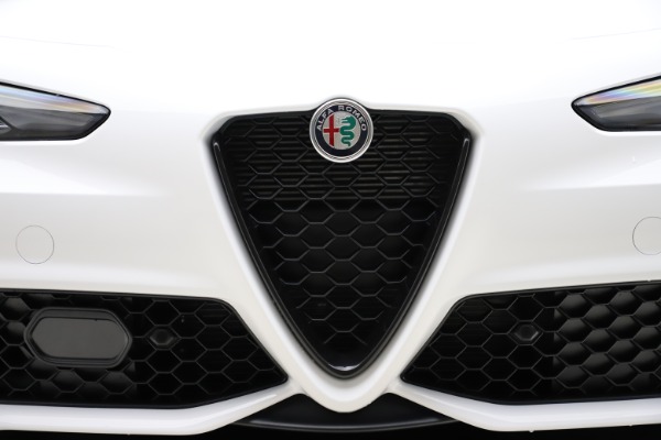 New 2020 Alfa Romeo Giulia Ti Sport Q4 for sale Sold at Alfa Romeo of Greenwich in Greenwich CT 06830 26