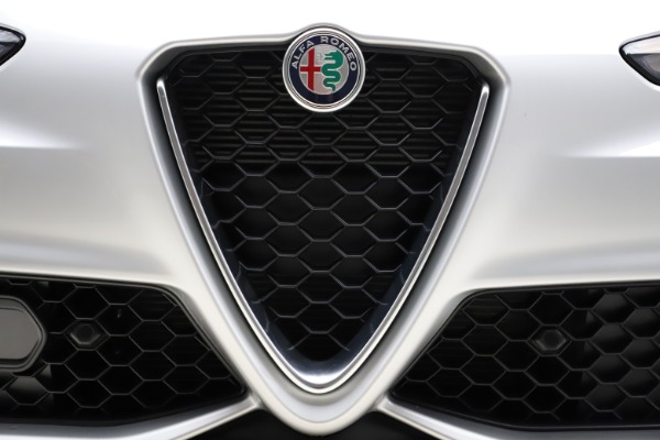 New 2020 Alfa Romeo Giulia Sport Q4 for sale Sold at Alfa Romeo of Greenwich in Greenwich CT 06830 27