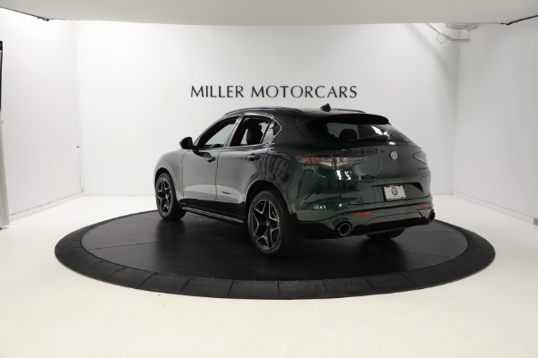 Used 2020 Alfa Romeo Stelvio Ti Sport Carbon Q4 for sale Sold at Alfa Romeo of Greenwich in Greenwich CT 06830 11