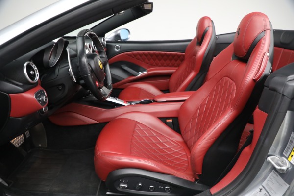 Used 2017 Ferrari California T for sale $144,900 at Alfa Romeo of Greenwich in Greenwich CT 06830 20
