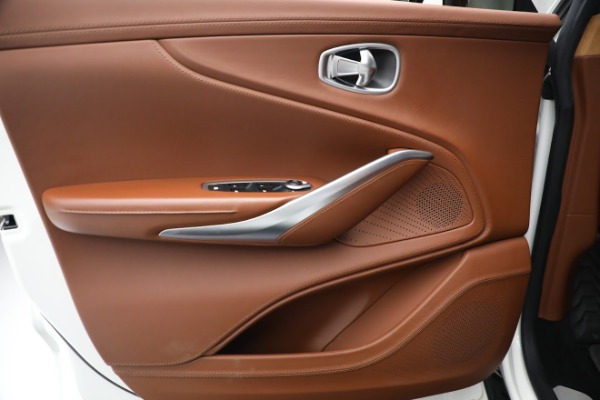 New 2021 Aston Martin DBX for sale $211,636 at Alfa Romeo of Greenwich in Greenwich CT 06830 16