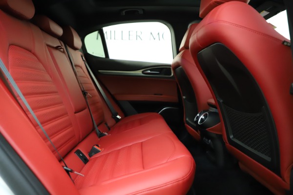 New 2020 Alfa Romeo Stelvio Ti Sport Q4 for sale Sold at Alfa Romeo of Greenwich in Greenwich CT 06830 27