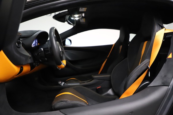 Used 2019 McLaren 570S for sale Sold at Alfa Romeo of Greenwich in Greenwich CT 06830 17