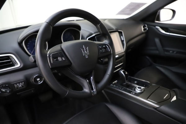 Used 2017 Maserati Ghibli S Q4 for sale $41,900 at Alfa Romeo of Greenwich in Greenwich CT 06830 13
