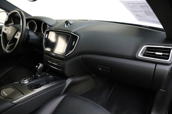 Used 2017 Maserati Ghibli S Q4 for sale $41,900 at Alfa Romeo of Greenwich in Greenwich CT 06830 24