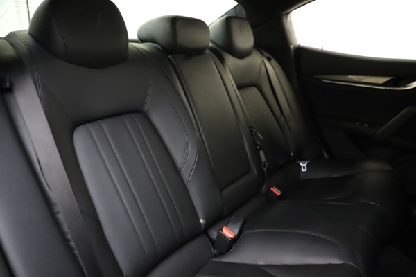 Used 2017 Maserati Ghibli S Q4 for sale $41,900 at Alfa Romeo of Greenwich in Greenwich CT 06830 26