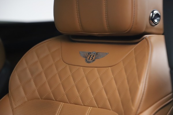 Used 2017 Bentley Bentayga W12 for sale $126,900 at Alfa Romeo of Greenwich in Greenwich CT 06830 21