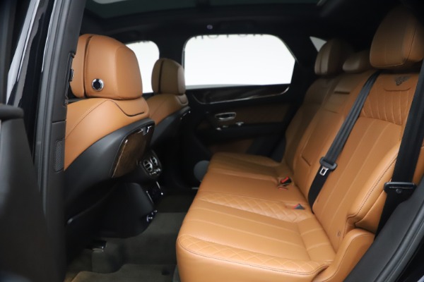 Used 2017 Bentley Bentayga W12 for sale $126,900 at Alfa Romeo of Greenwich in Greenwich CT 06830 23