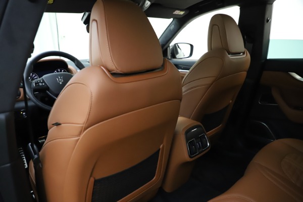 New 2021 Maserati Levante S Q4 GranSport for sale $108,235 at Alfa Romeo of Greenwich in Greenwich CT 06830 20