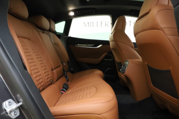 New 2021 Maserati Levante S Q4 GranSport for sale $108,235 at Alfa Romeo of Greenwich in Greenwich CT 06830 25