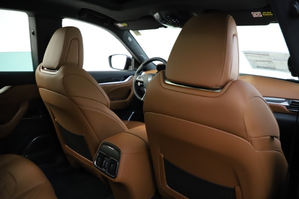 New 2021 Maserati Levante S Q4 GranSport for sale $108,235 at Alfa Romeo of Greenwich in Greenwich CT 06830 26