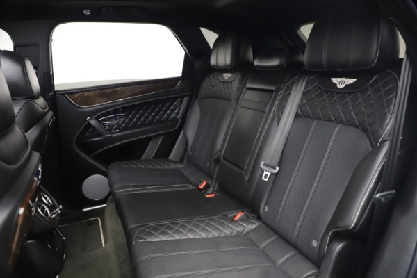 Used 2018 Bentley Bentayga W12 Signature for sale $154,900 at Alfa Romeo of Greenwich in Greenwich CT 06830 24