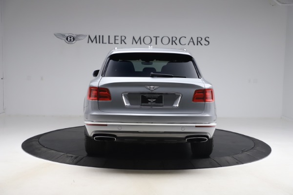 Used 2018 Bentley Bentayga W12 Signature Edition for sale $149,900 at Alfa Romeo of Greenwich in Greenwich CT 06830 6