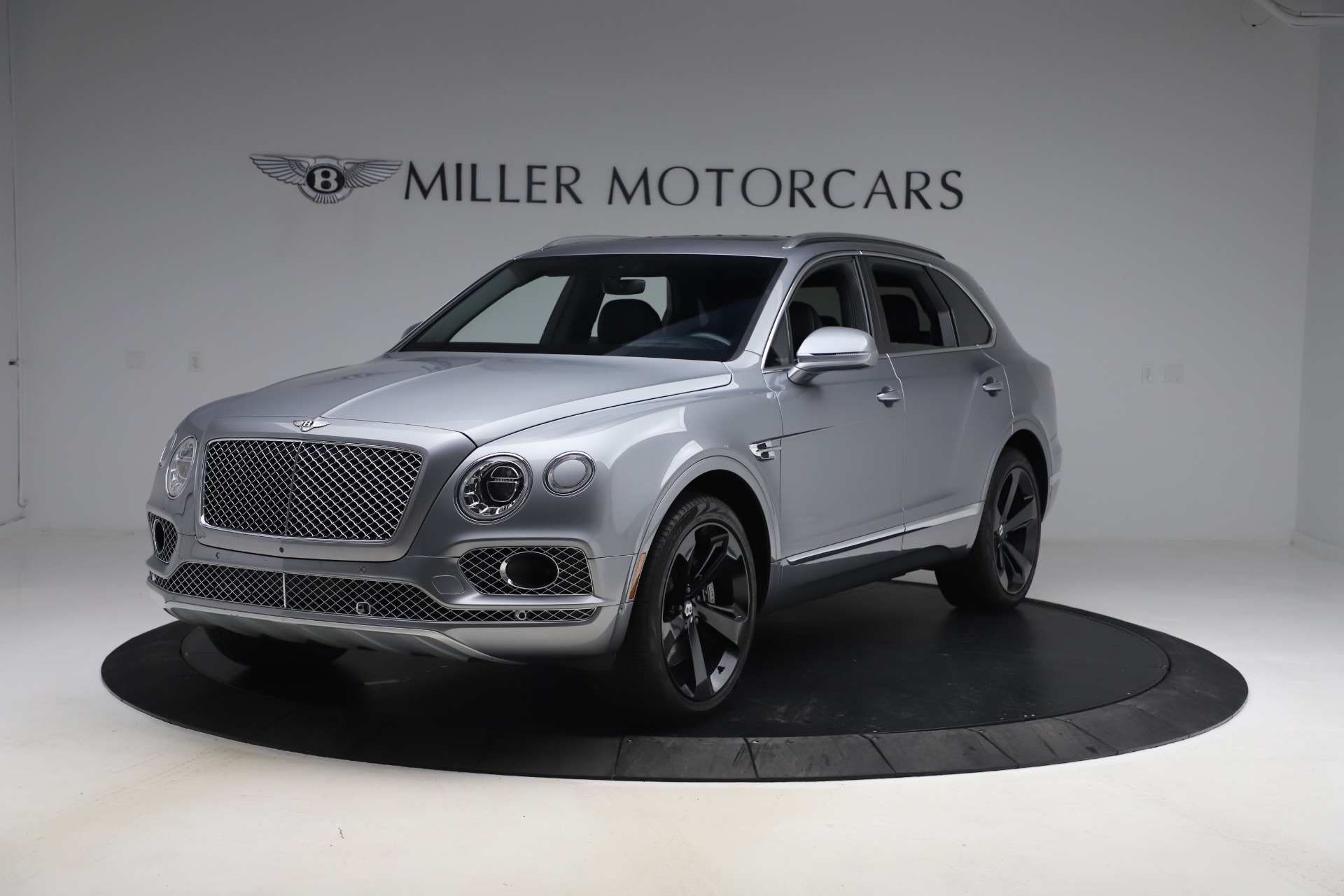 Used 2018 Bentley Bentayga W12 Signature for sale Sold at Alfa Romeo of Greenwich in Greenwich CT 06830 1