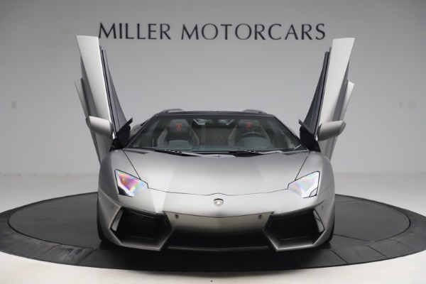 Used 2015 Lamborghini Aventador Roadster LP 700-4 for sale Sold at Alfa Romeo of Greenwich in Greenwich CT 06830 12