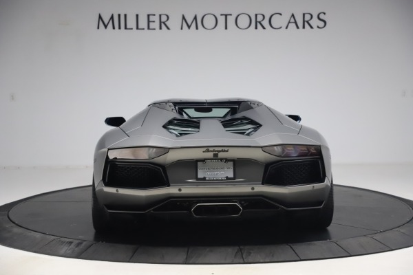 Used 2015 Lamborghini Aventador Roadster LP 700-4 for sale Sold at Alfa Romeo of Greenwich in Greenwich CT 06830 16