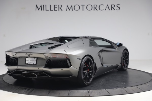 Used 2015 Lamborghini Aventador Roadster LP 700-4 for sale Sold at Alfa Romeo of Greenwich in Greenwich CT 06830 17