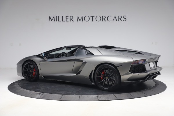 Used 2015 Lamborghini Aventador Roadster LP 700-4 for sale $349,900 at Alfa Romeo of Greenwich in Greenwich CT 06830 5