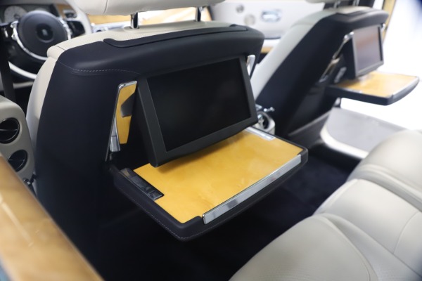 Used 2018 Rolls-Royce Ghost for sale $249,900 at Alfa Romeo of Greenwich in Greenwich CT 06830 22