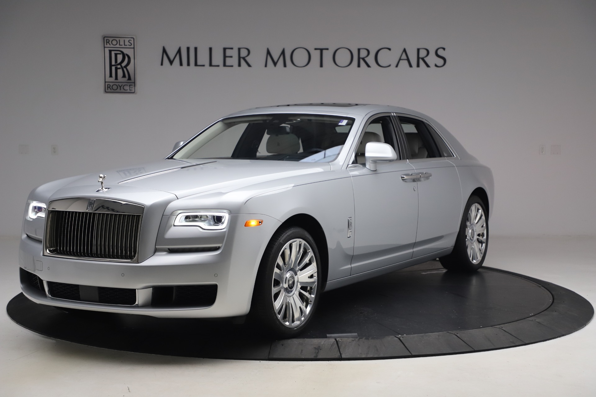 Used 2018 Rolls-Royce Ghost for sale $249,900 at Alfa Romeo of Greenwich in Greenwich CT 06830 1