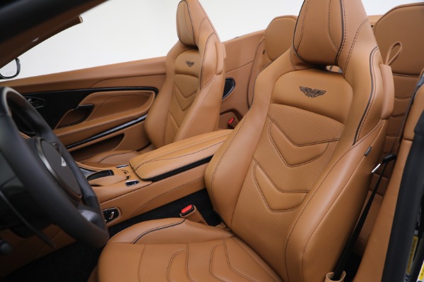 Used 2021 Aston Martin DBS Superleggera Volante for sale $295,900 at Alfa Romeo of Greenwich in Greenwich CT 06830 21