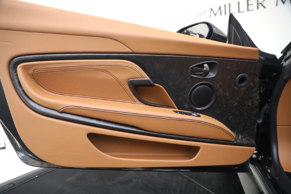 Used 2021 Aston Martin DBS Superleggera Volante for sale $295,900 at Alfa Romeo of Greenwich in Greenwich CT 06830 28