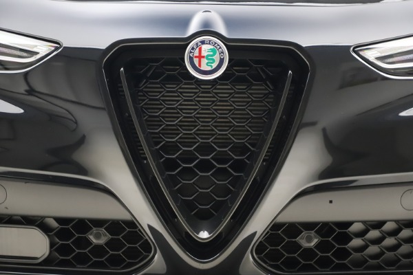 Used 2020 Alfa Romeo Stelvio Ti Sport Q4 for sale Sold at Alfa Romeo of Greenwich in Greenwich CT 06830 13