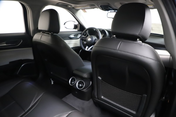 New 2021 Alfa Romeo Giulia Q4 for sale Call for price at Alfa Romeo of Greenwich in Greenwich CT 06830 25