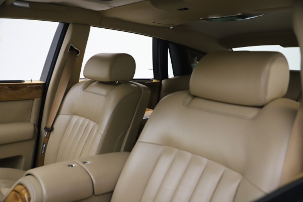Used 2006 Rolls-Royce Phantom for sale $109,900 at Alfa Romeo of Greenwich in Greenwich CT 06830 23