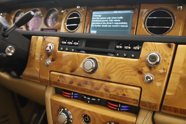 Used 2006 Rolls-Royce Phantom for sale $109,900 at Alfa Romeo of Greenwich in Greenwich CT 06830 25