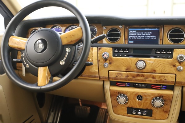 Used 2006 Rolls-Royce Phantom for sale Sold at Alfa Romeo of Greenwich in Greenwich CT 06830 27