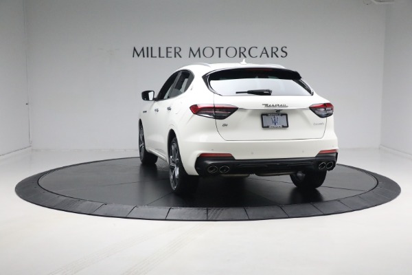Used 2021 Maserati Levante Q4 for sale Sold at Alfa Romeo of Greenwich in Greenwich CT 06830 11