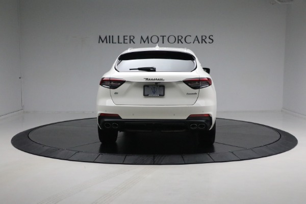 Used 2021 Maserati Levante Q4 for sale Sold at Alfa Romeo of Greenwich in Greenwich CT 06830 12