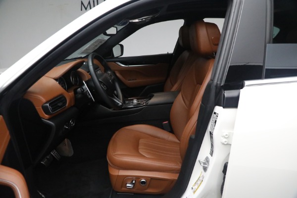 Used 2021 Maserati Levante Q4 for sale Sold at Alfa Romeo of Greenwich in Greenwich CT 06830 27