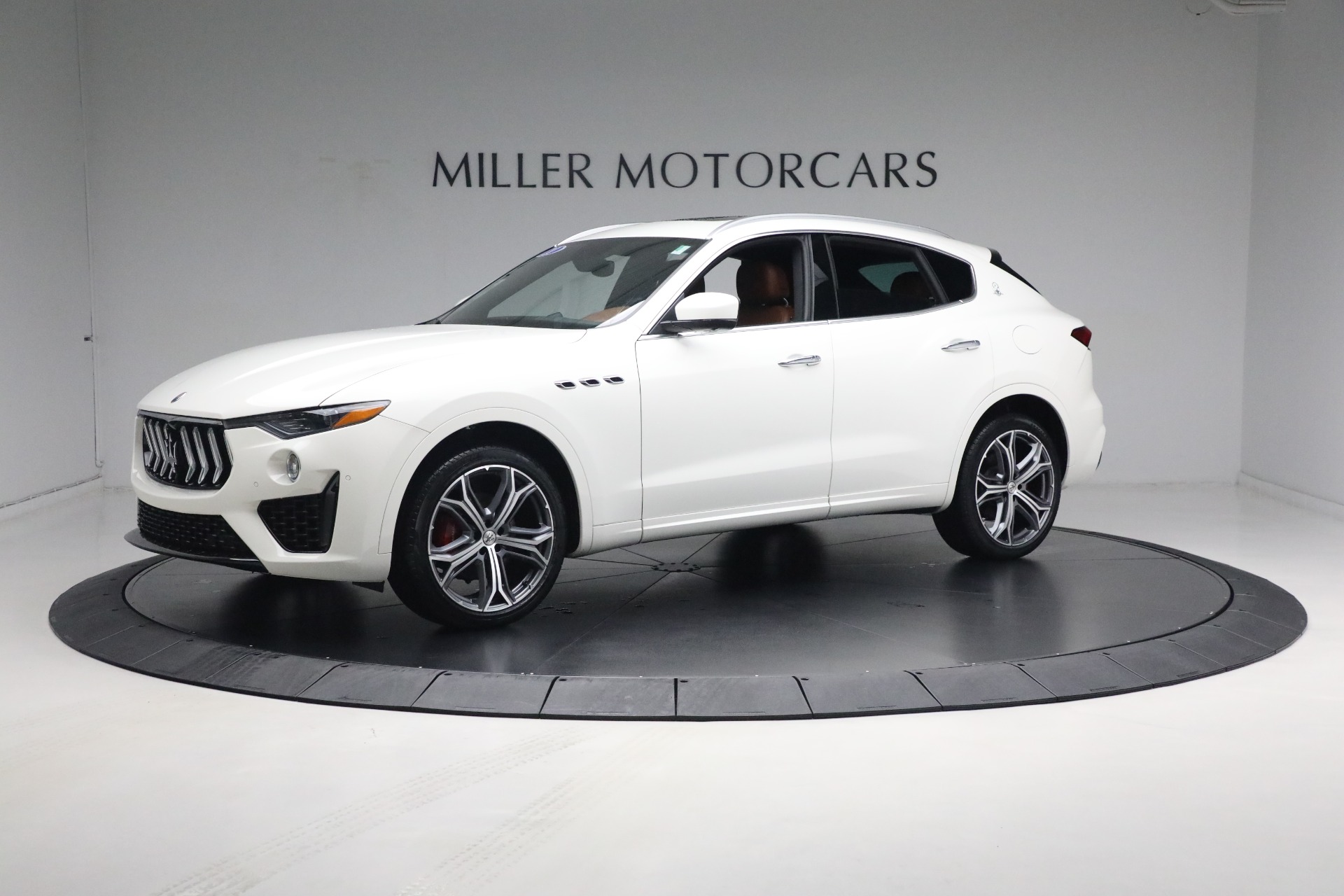 Used 2021 Maserati Levante Q4 for sale Sold at Alfa Romeo of Greenwich in Greenwich CT 06830 1