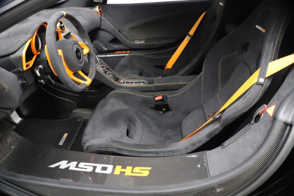Used 2016 McLaren 688 MSO HS for sale $624,900 at Alfa Romeo of Greenwich in Greenwich CT 06830 14