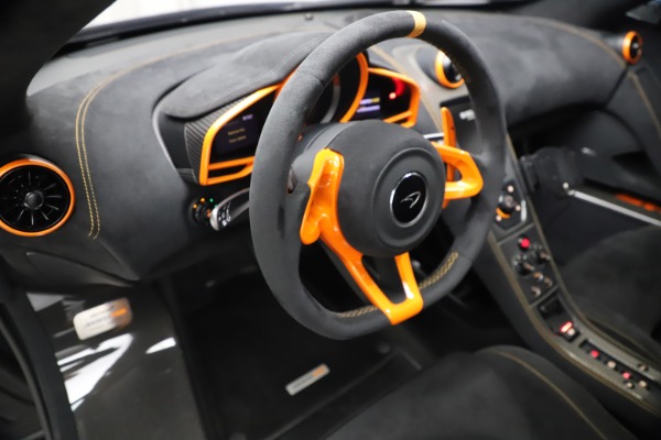 Used 2016 McLaren 688 MSO HS for sale $624,900 at Alfa Romeo of Greenwich in Greenwich CT 06830 17